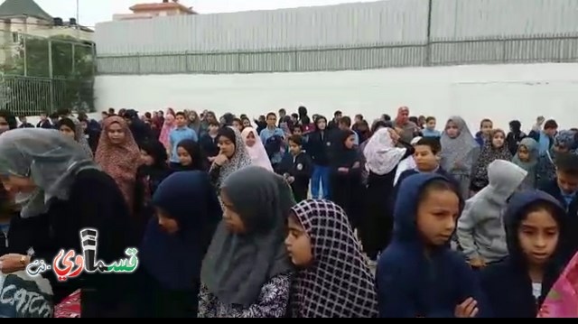 فيديو: طلاب مدرسة جنة ابن رشد يؤدون صلاة الاستسقاء في ساحة المدرسة بعد انحباس الامطار 